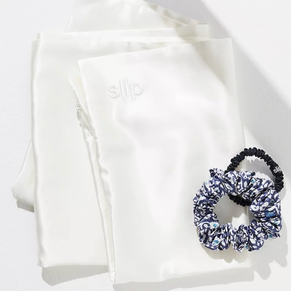 Slip Sloane Queen Pillowcase and Scrunchie Gift Set - Picture 4 of 11